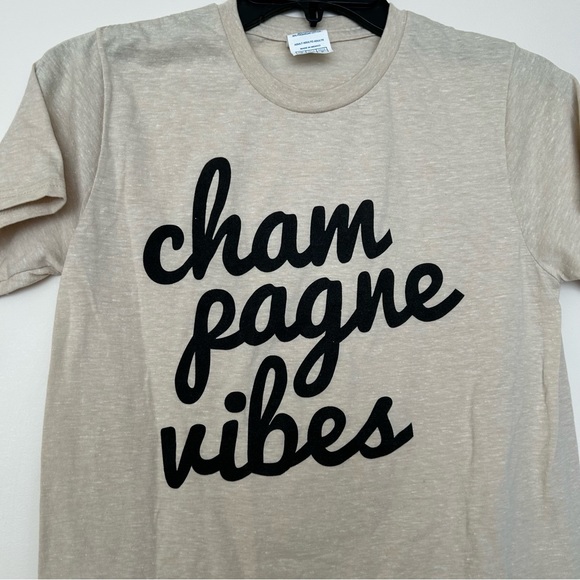 Champagne Vibes T-shirt - Picture 2 of 8